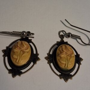 Vintage Cameo Hook Earrings With Roses 3/4 Inch Unsigned